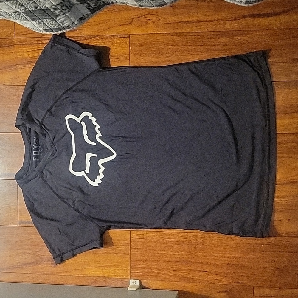 FOX UPF + 50 SWIM SHIRT